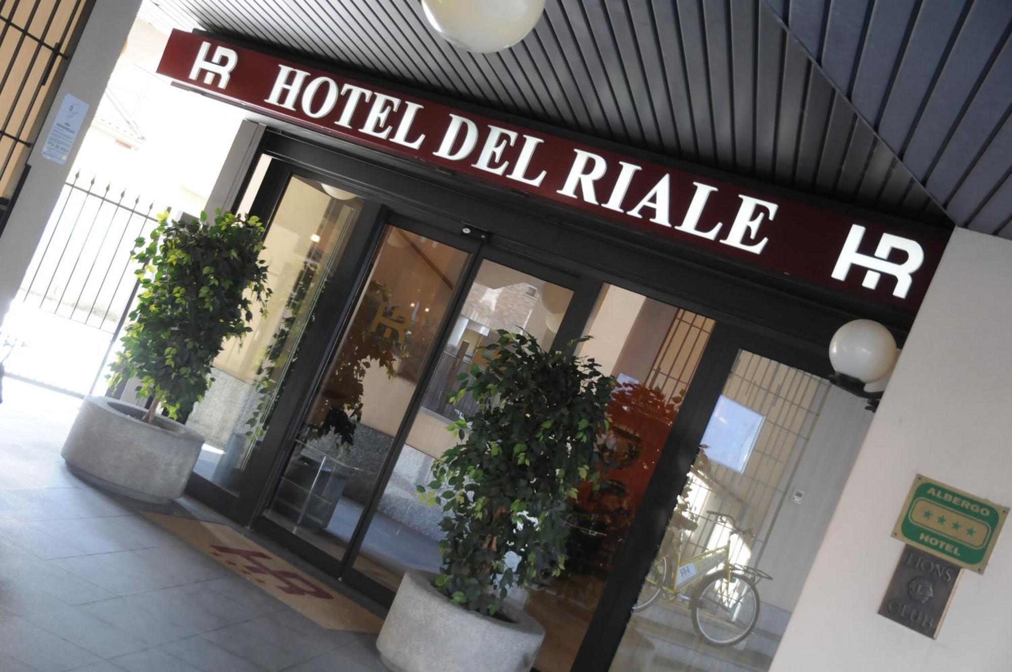 Hotel Del Riale 파라비아고 외부 사진